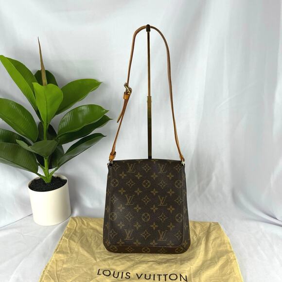 LOUIS VUITTON Vintage Mussette Salsa Shoulder Bag with COA AUTHENTIC - Picture 1 of 15